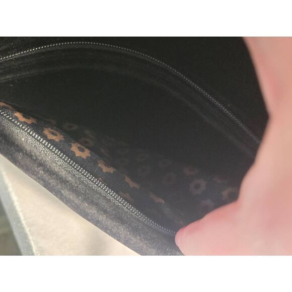 Eric Javits NY Velvet Bow Tie Shoulder Bag - Picture 9 of 11